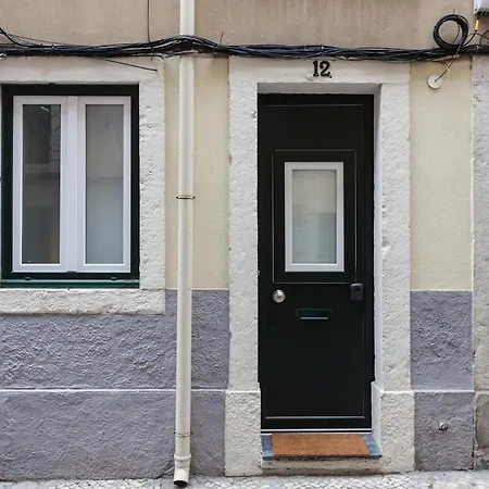 Appartement Cozy In Bica Lissabon